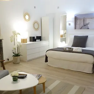 https://arles-getaway-la-suite-arlesienne.fr-provencehotel.com